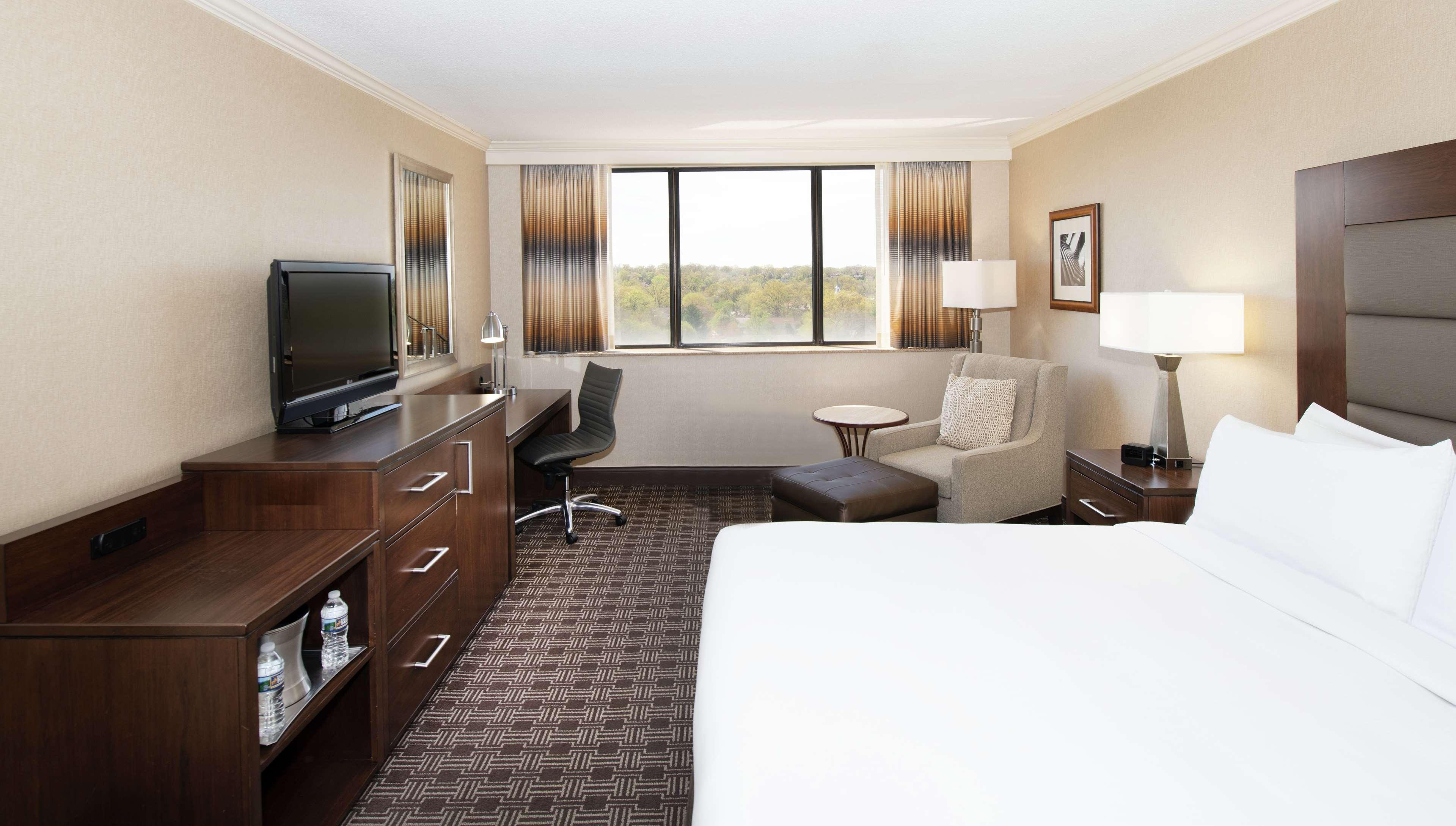 Hilton Arlington National Landing Hotel Exterior photo