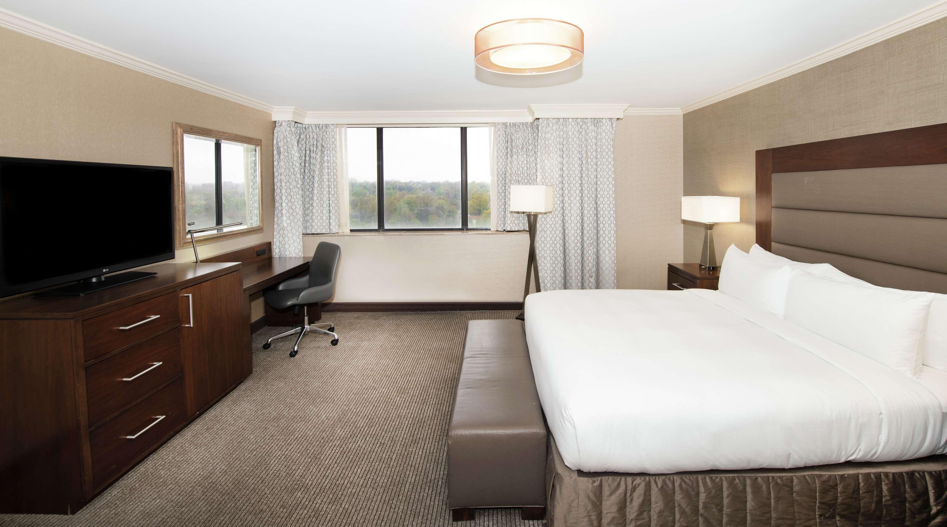 Hilton Arlington National Landing Hotel Exterior photo