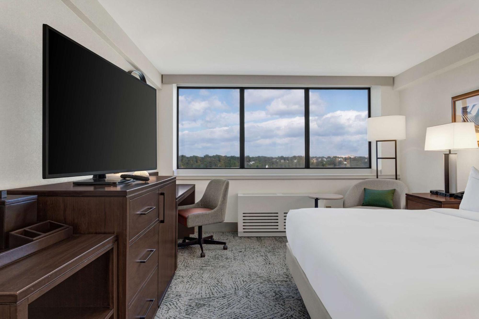 Hilton Arlington National Landing Hotel Exterior photo