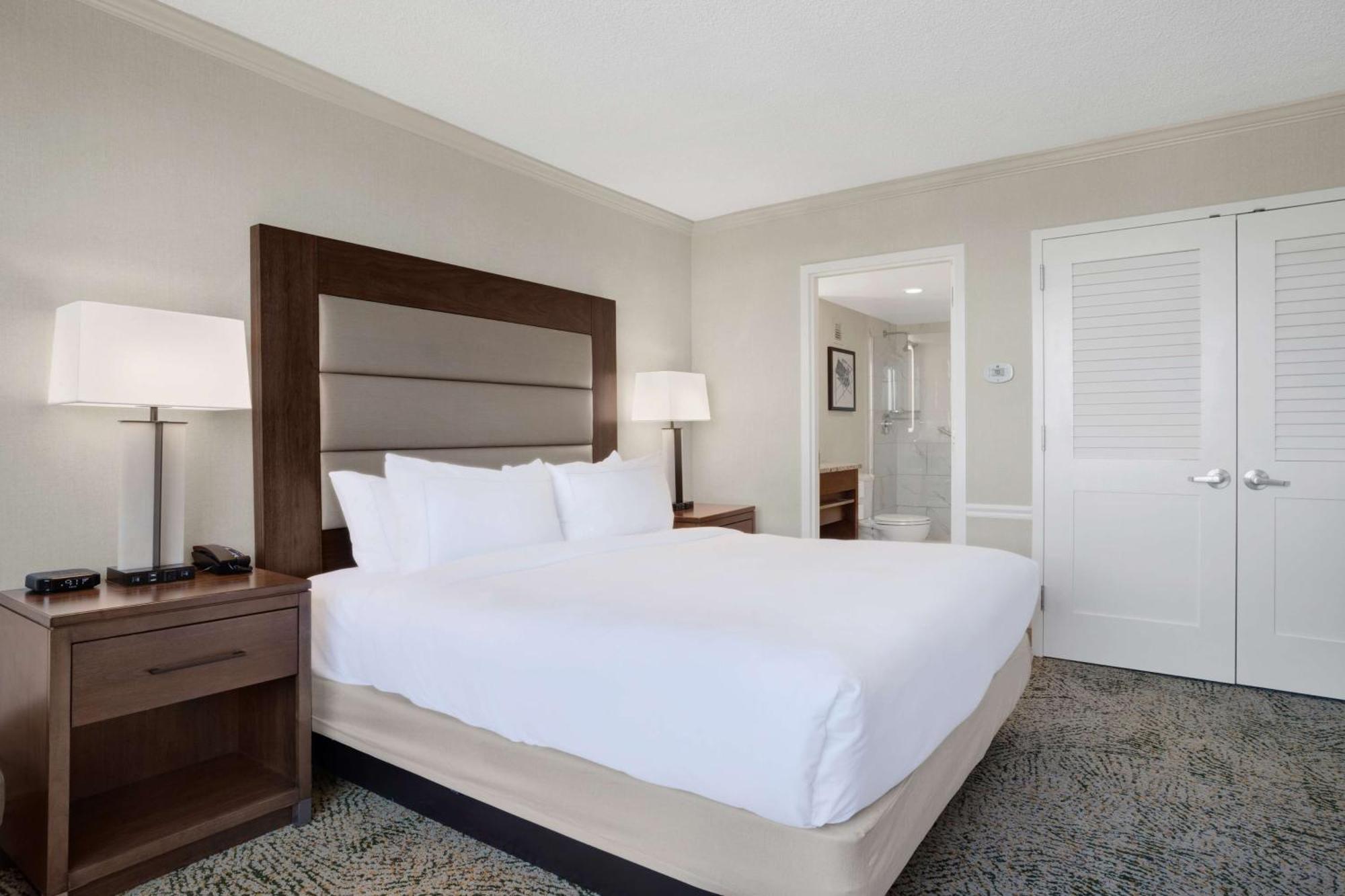 Hilton Arlington National Landing Hotel Exterior photo